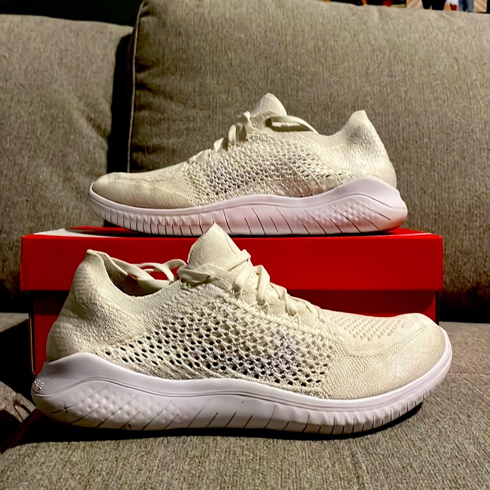 Nike free all white color way